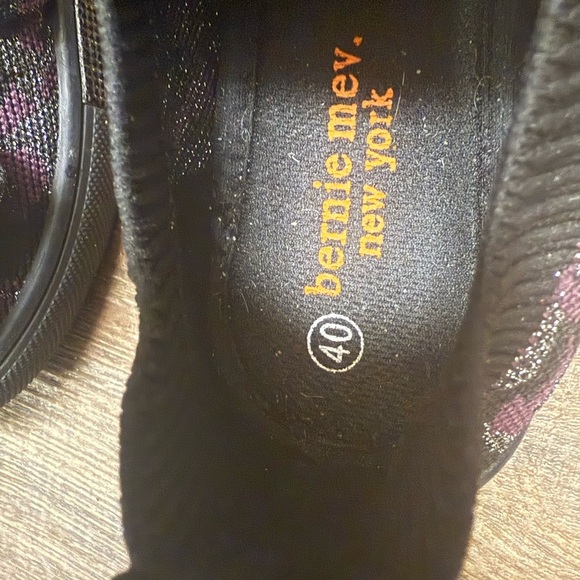 bernie mev. Size 9.5 (40) “Sparkle Serenity” Women's Purple and Black Shoes MINT - Picture 4 of 16